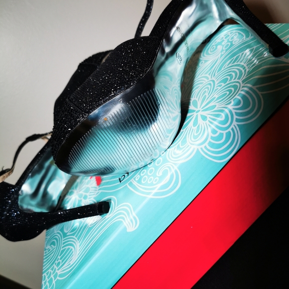 Kate & Mel shoes - Picture 5 of 5